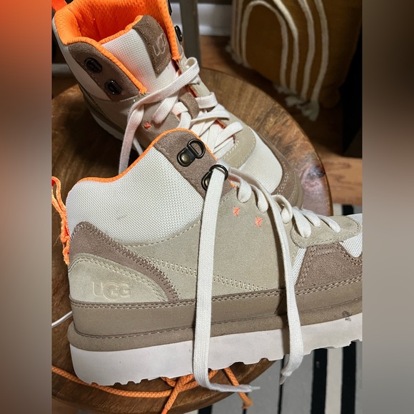 UGG | Shoes | Ugg Highlqnd Hi Heritage Sneakers Boots Cream... - Picture 3 of 6